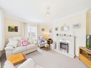 Lounge- click for photo gallery